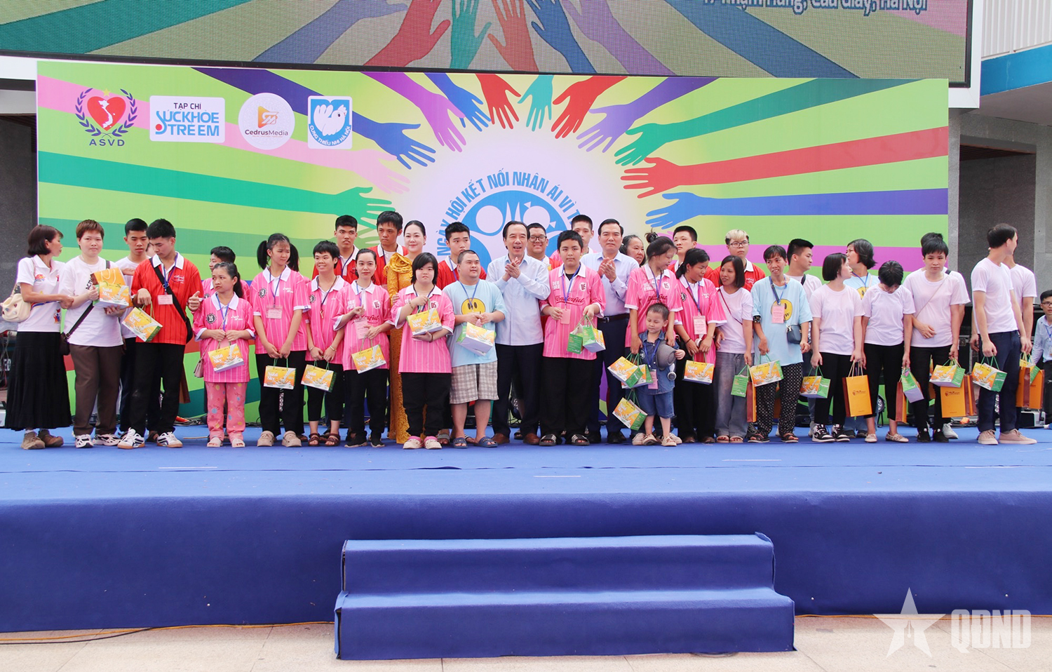 Khai mạc Ngày hội “Kết nối nhân ái vì trẻ em”

